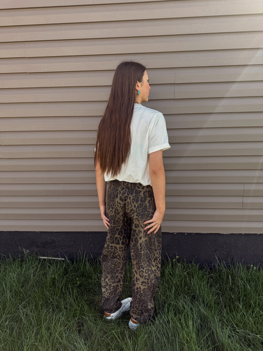 Mid Rise Leopard Barrel Jeans